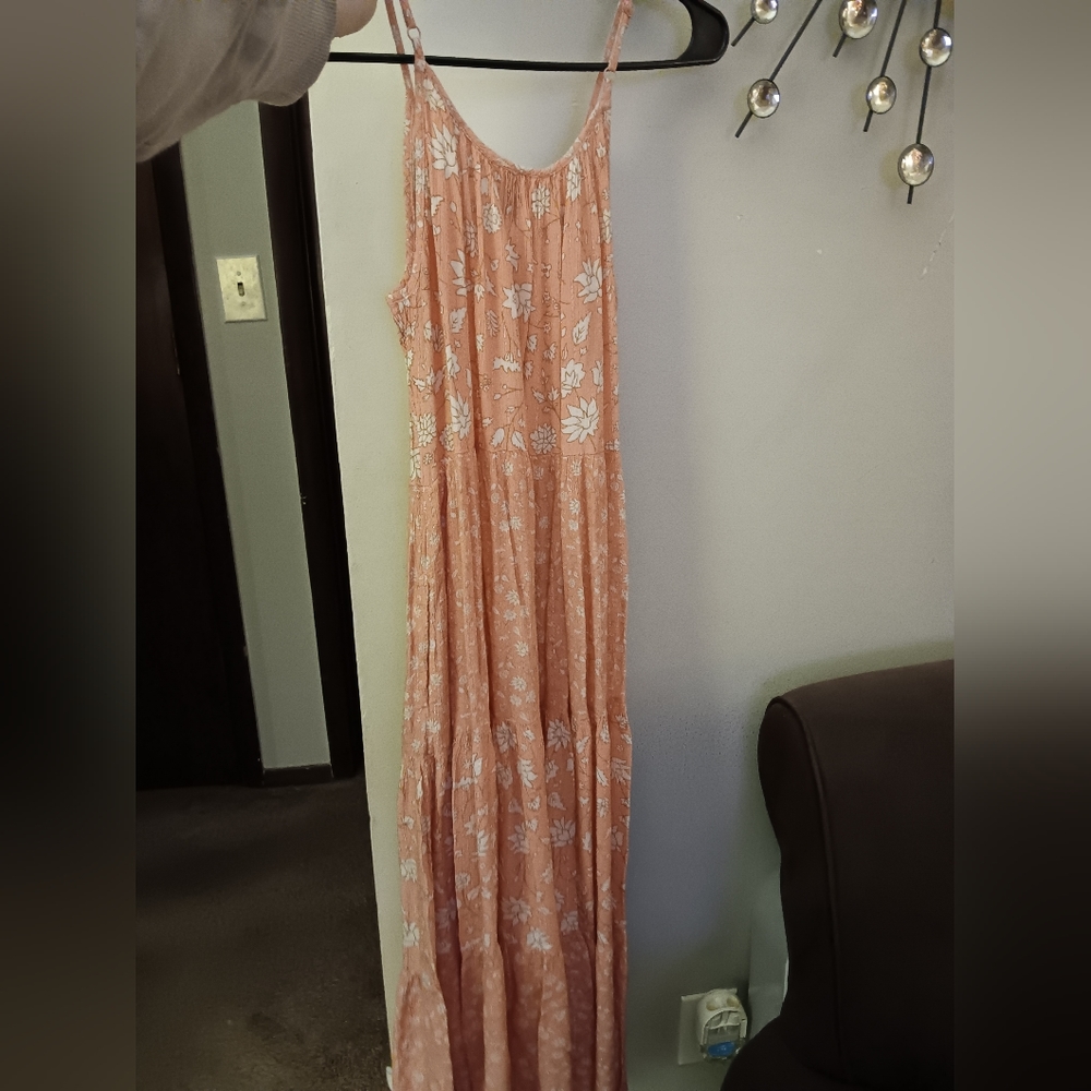 Universal Threads size small full length summer dress beautiful worn once
